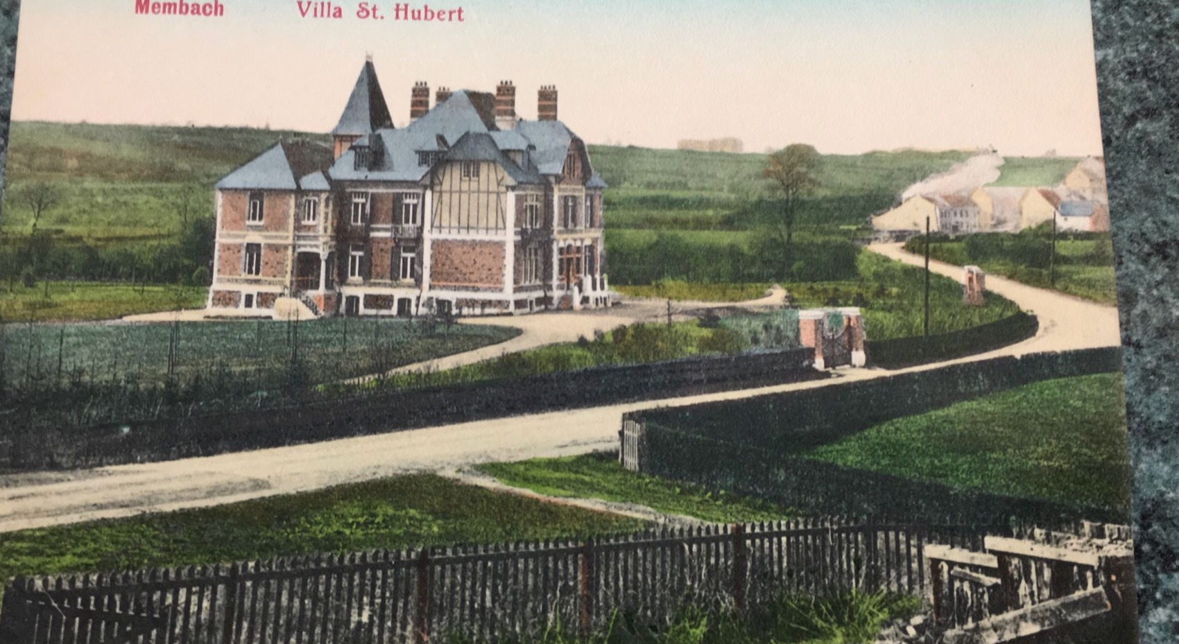 Kolorierte historische Postkarte der Villa St. Hubert in Membach